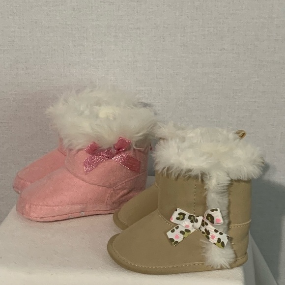 2 Pair Infant Boots |Faux Fur/ Bows/Hook & Loop Closure Size 3 Infant Soft Sole - Picture 1 of 8